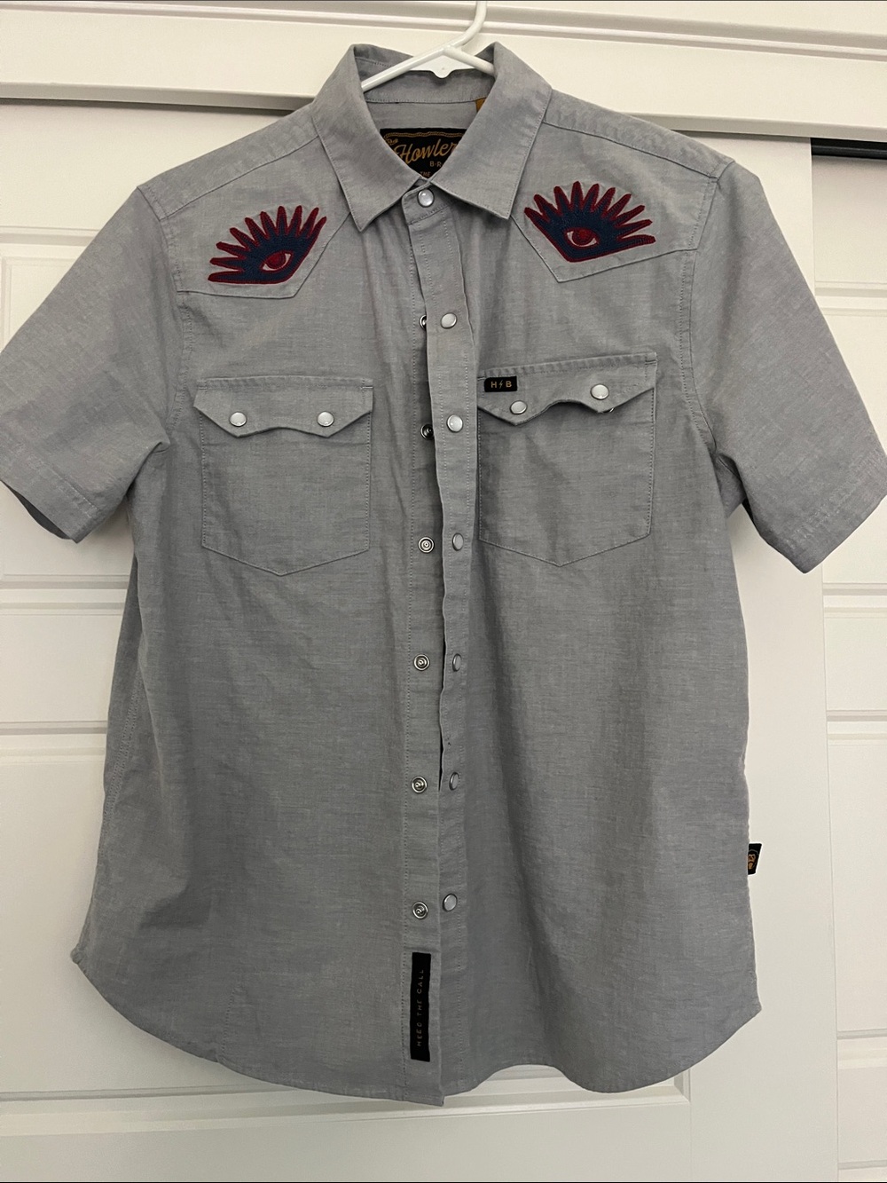 Howler Brothers Gray Short-Sleeve Western Shirt with Embroidered Eye Accents